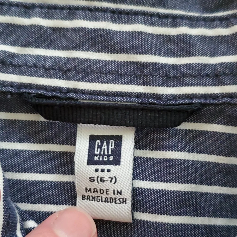 GAP blue white